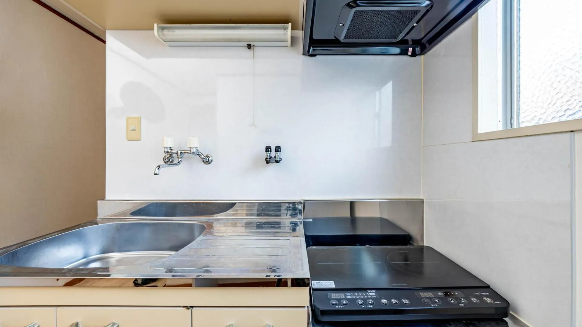 アリタマンション日本橋 Apartment Osaka 0*,  Japan